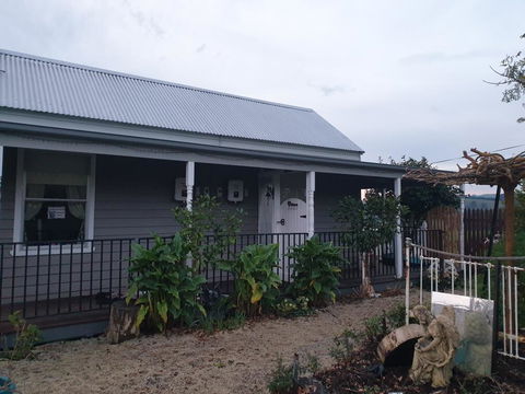 Silverbirch Cottage - Accommodation Mount Tamborine 1