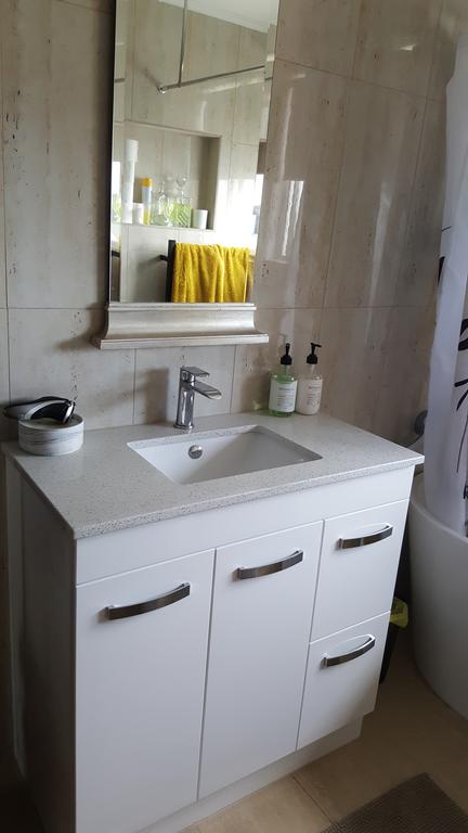 Silverbirch Cottage - Accommodation Mount Tamborine 2