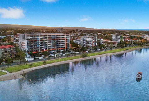Silvershore Apartments On The Broadwater - Accommodation Mount Tamborine 1