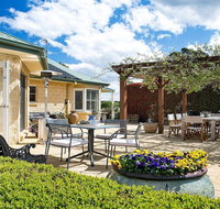 Sinden Park - garden swimming pool rural vistas - Accommodation Mount Tamborine