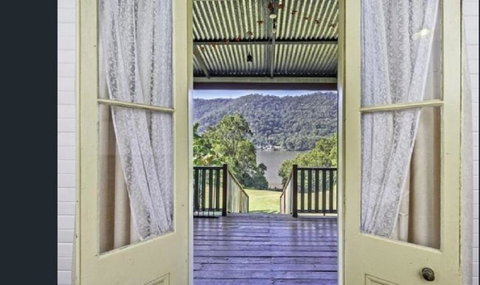 Singleton's Retreat Near Wiseman's Ferry - Accommodation Mount Tamborine 3