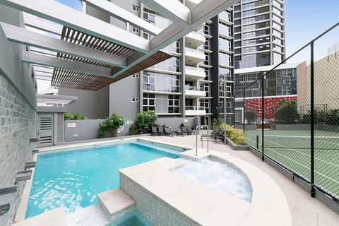 SK2 - 3BR With Pool Gym Steam Room In Story Bridge - Accommodation Mount Tamborine 1