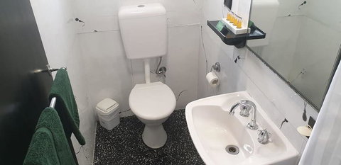 Smerdon Lodge Motel - Accommodation Mount Tamborine 1