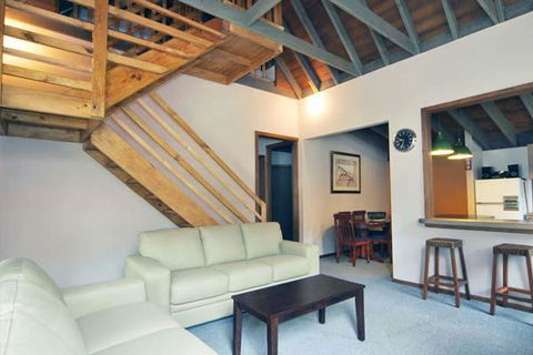 Smoko - Accommodation Mount Tamborine 3