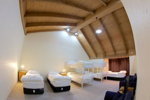 Snow Ski Apartments 38 - Accommodation Mount Tamborine 3
