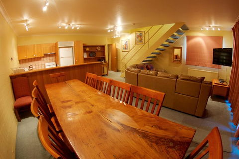 Snow Ski Apartments 41 - Accommodation Mount Tamborine 0