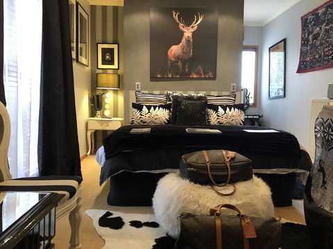 Snowmass Chalet - Accommodation Mount Tamborine 0
