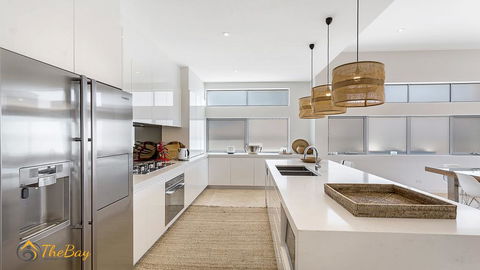 Soldiers Point Style And Sophistication - Accommodation Mount Tamborine 1