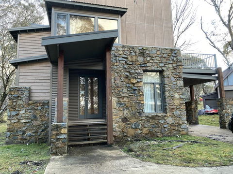 Sonoma Chalet - Accommodation Mount Tamborine 0