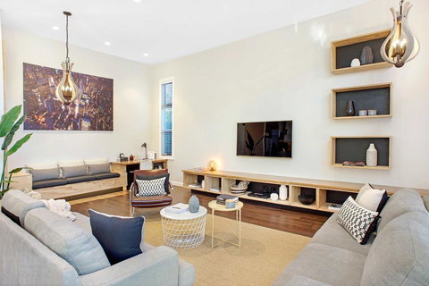 Sophia-Rose House Only - Accommodation Mount Tamborine 2