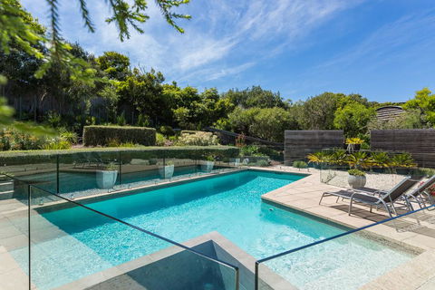 Sophisticated Contemporary Coastal Living With Sweeping Views In Cape Schanck - Accommodation Mount Tamborine 0