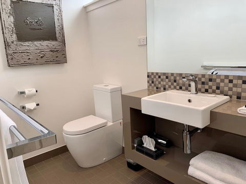 Sovereign Park Motor Inn - Accommodation Mount Tamborine 3