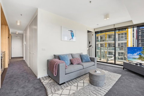 Spacious And Sunny Modern Apartment With City View - Accommodation Mount Tamborine 2