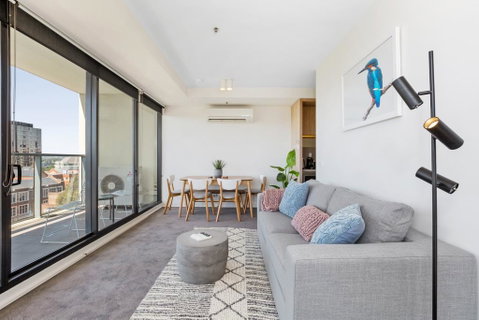 Spacious And Sunny Modern Apartment With City View - Accommodation Mount Tamborine 1