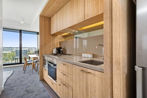 Spacious And Sunny Modern Apartment With City View - Accommodation Mount Tamborine 3