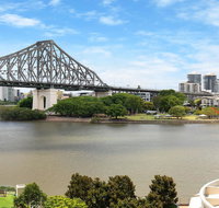 Spacious Executive 3 Bedroom - Brisbane CBD - Views - Pool - WIFI - Free parking - Accommodation Mount Tamborine