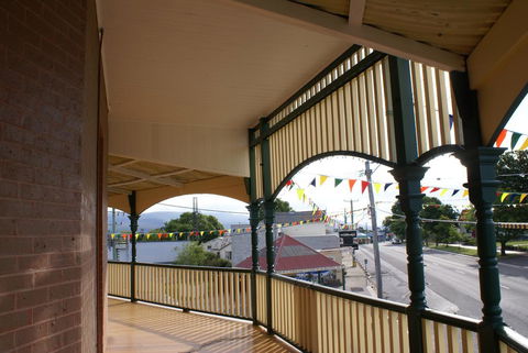 St Marys Hotel And Bistro - Accommodation Mount Tamborine 2