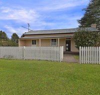 Station Masters Cottage - classic quaint  nostalgia - Accommodation Mount Tamborine