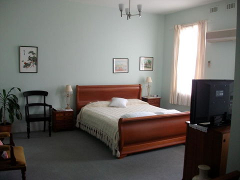 Stella's Dromana Hotel - Accommodation Mount Tamborine 3