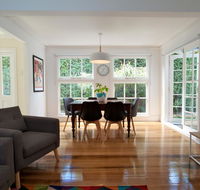 Strahan House - Accommodation Mount Tamborine