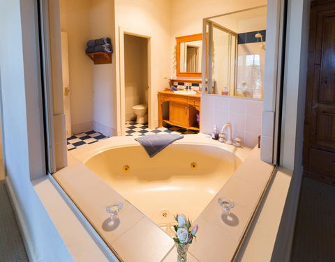 Strathearn Park Lodge - Accommodation Mount Tamborine 3