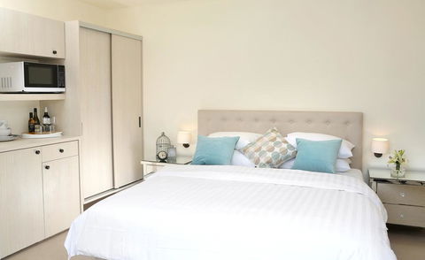 Studio 8 - Penthouse - Accommodation Mount Tamborine 1