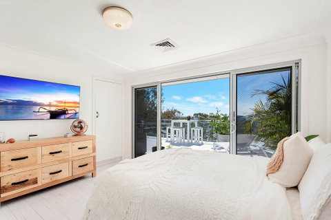 Stunning Oceanview Retreat Between Beach And Bush - Accommodation Mount Tamborine 1