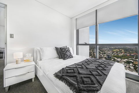 Stunning Views On The 41st Floor - Accommodation Mount Tamborine 1
