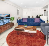 Stylish 2-Bed Apartment with Sweeping River Views - Accommodation Mount Tamborine