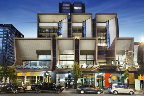 STYLISH 2BR 2BTH + CAR = HEART OF SOUTH YARRA - Accommodation Mount Tamborine 0
