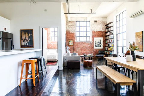 Stylish Warehouse Conversion In The Heart Of Fitzroy - Accommodation Mount Tamborine 1