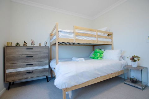 StylishTownhouse@Narre Warren/TrainStation/SC - Accommodation Mount Tamborine 0