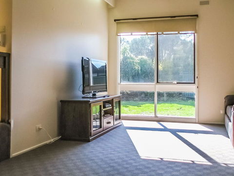 Summers Inn - Accommodation Mount Tamborine 3