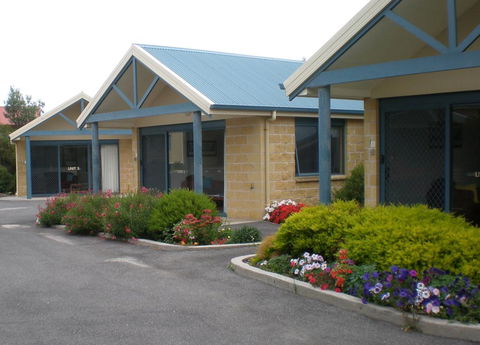 Summers Rest Units - Accommodation Mount Tamborine 0