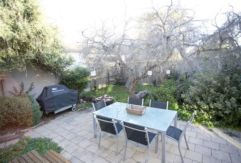 SUNNY DAZE - Accommodation Mount Tamborine 1