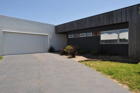 SUNNYSIDE - SURF SIDE - Accommodation Mount Tamborine 0