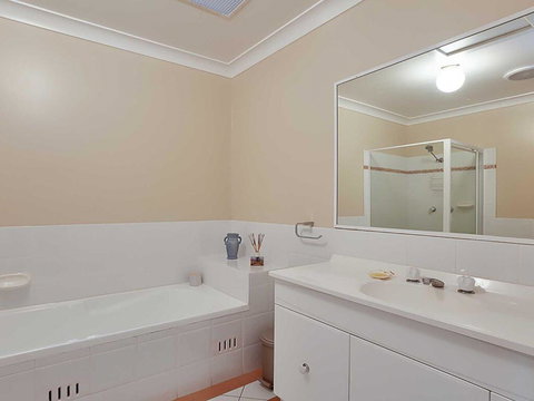 Sunset On Birubi' - Pet Friendly, Air Con, Water Views, WIFI And Outdoor Spa - Accommodation Mount Tamborine 1