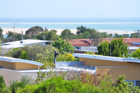 SUNSET WATERS - INLET SIDE - Accommodation Mount Tamborine 1