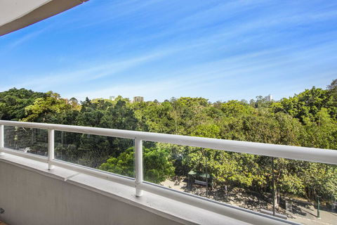 Super Convenient Apartment With Garden Views - Accommodation Mount Tamborine 0