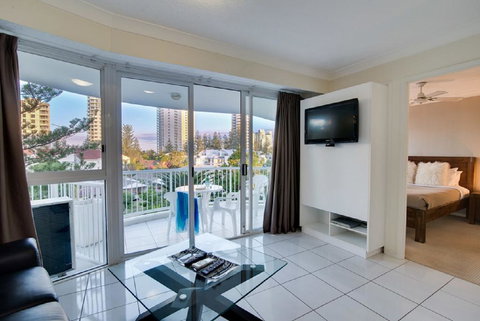 Surf Parade Resort - Accommodation Mount Tamborine 2