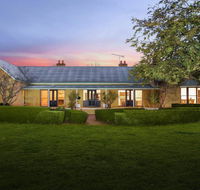Sutton Downs - renovated country home on 100 acres - Accommodation Mount Tamborine