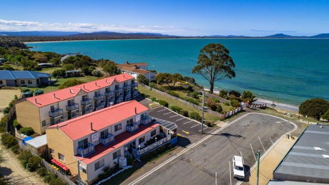 SWANSEA VILLAS - Accommodation Mount Tamborine 0