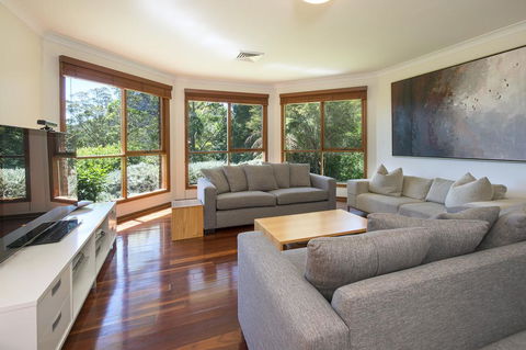 Taliesin - Beautiful 4 Bedroom Home With Amazing Views! - Accommodation Mount Tamborine 3