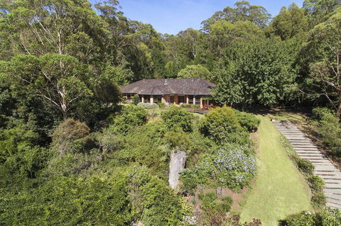 Taliesin - Beautiful 4 Bedroom Home With Amazing Views! - Accommodation Mount Tamborine 2