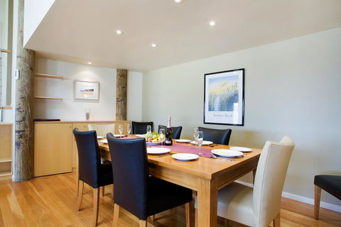Tathra Beach House Holiday Apartments - Accommodation Mount Tamborine 2