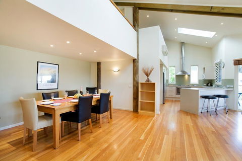 Tathra Beach House Holiday Apartments - Accommodation Mount Tamborine 1