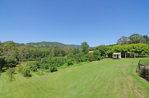 Tatiara - Spacious Family Friendly Home! - Accommodation Mount Tamborine 2