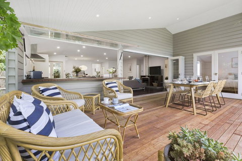 THALASSA HOUSE COASTAL RETREAT DROMANA - Accommodation Mount Tamborine 1