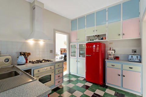 The 50's Beach House - Accommodation Mount Tamborine 2