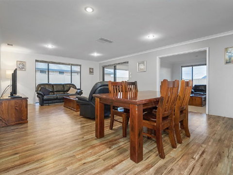 The Antonia Way - Accommodation Mount Tamborine 2